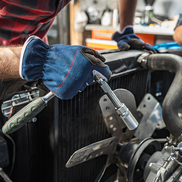 Minor Engine Repairs vs. Full Overhauls